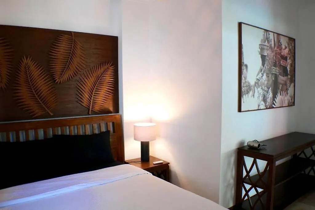 White Moon - Dream 5Br Villa In Legian Close To The Beach Кута