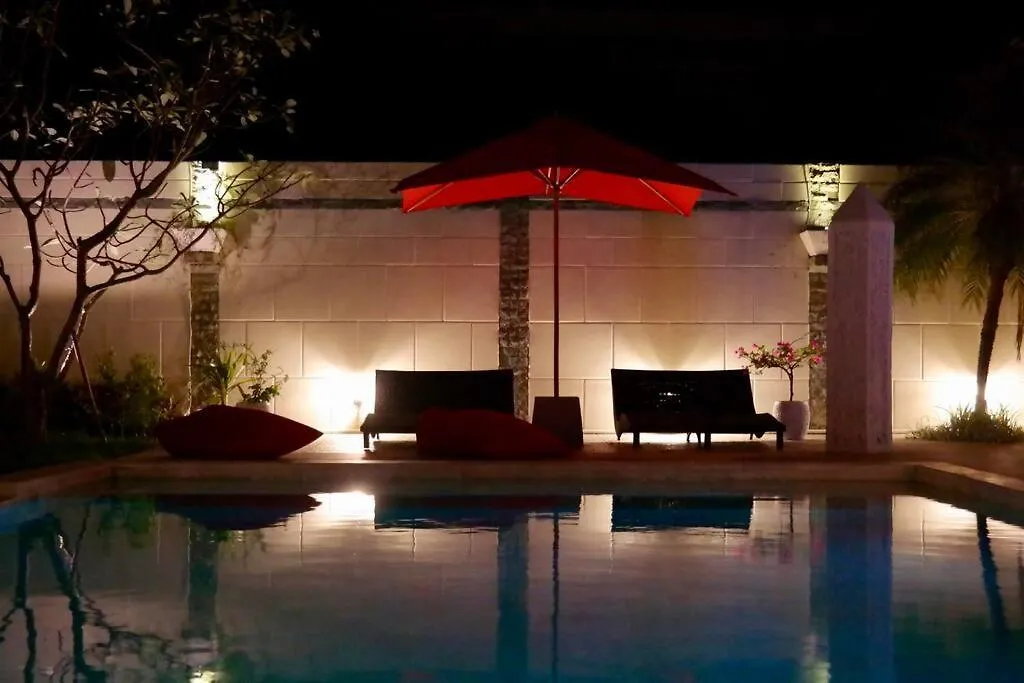 White Moon - Dream 5Br Villa In Legian Close To The Beach Кута 0*,  Индонезия