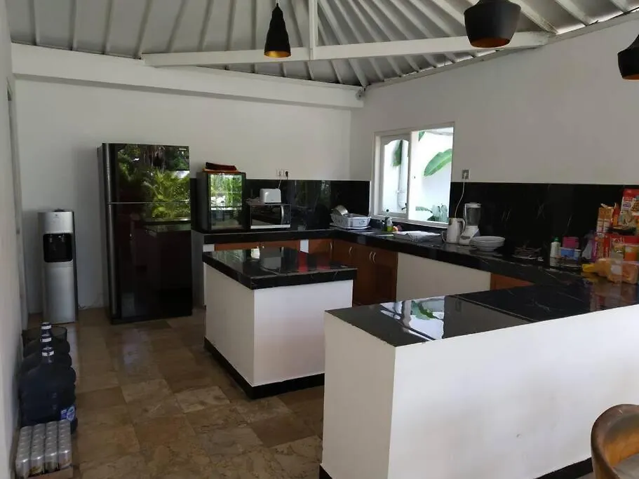 White Moon - Dream 5Br Villa In Legian Close To The Beach Кута